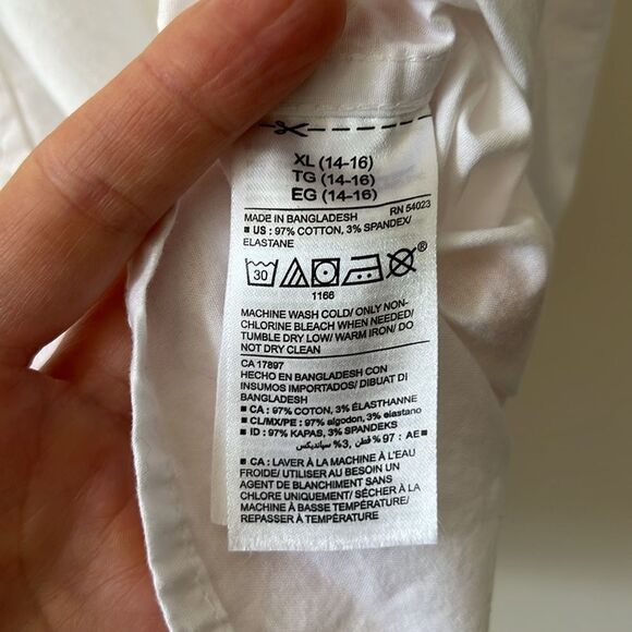 Old Navy youth boys size 14-16 white button up dress shirt. - Picture 3 of 4